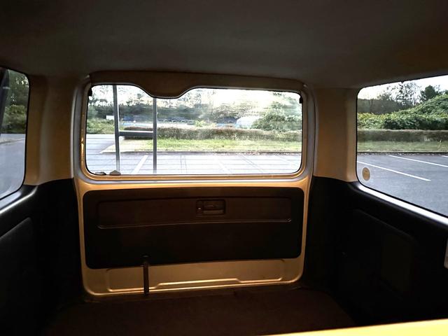 ハイエースバン ロングスーパーＧＬ　４ＷＤ　ディーゼルターボ　５ドア　５人乗り　ＡＴ　ルーフキャリア　キーレス　電格ミラー　ＥＴＣ　ＴＶ　ナビ　バックカメラ　パワーヒート　寒冷地仕様　Ｗエアコン　オートエアコン　ＡＣ１００Ｖ電源　フォグ（73枚目）