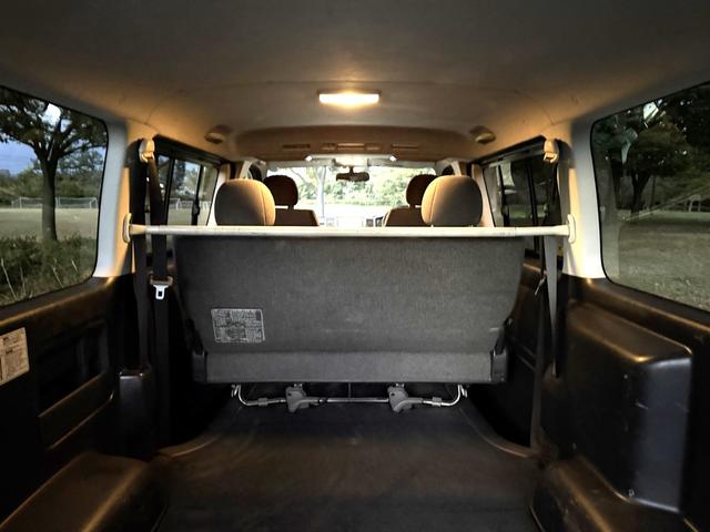 ハイエースバン ロングスーパーＧＬ　４ＷＤ　ディーゼルターボ　５ドア　５人乗り　ＡＴ　ルーフキャリア　キーレス　電格ミラー　ＥＴＣ　ＴＶ　ナビ　バックカメラ　パワーヒート　寒冷地仕様　Ｗエアコン　オートエアコン　ＡＣ１００Ｖ電源　フォグ（78枚目）