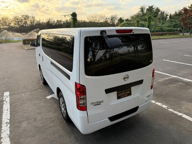 ＮＶ３５０キャラバンバン ロングＤＸターボ　切替４ＷＤ　ディーゼルターボ　オートマ　９人乗り　３列シート　スライドドア　キーレス　電動格納ミラー　ＥＴＣ　ヘッドライトレベライザー　Ｗエアコン　プライバシーガラス　ピュアドライブ　車検Ｒ８年１月（19枚目）