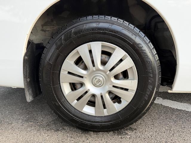 ＮＶ３５０キャラバンバン ロングＤＸターボ　切替４ＷＤ　ディーゼルターボ　オートマ　９人乗り　３列シート　スライドドア　キーレス　電動格納ミラー　ＥＴＣ　ヘッドライトレベライザー　Ｗエアコン　プライバシーガラス　ピュアドライブ　車検Ｒ８年１月（37枚目）