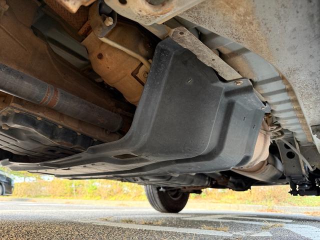 ＮＶ３５０キャラバンバン ロングＤＸターボ　切替４ＷＤ　ディーゼルターボ　オートマ　９人乗り　３列シート　スライドドア　キーレス　電動格納ミラー　ＥＴＣ　ヘッドライトレベライザー　Ｗエアコン　プライバシーガラス　ピュアドライブ　車検Ｒ８年１月（40枚目）