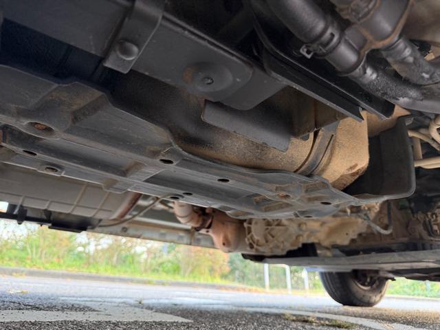 ＮＶ３５０キャラバンバン ロングＤＸターボ　切替４ＷＤ　ディーゼルターボ　オートマ　９人乗り　３列シート　スライドドア　キーレス　電動格納ミラー　ＥＴＣ　ヘッドライトレベライザー　Ｗエアコン　プライバシーガラス　ピュアドライブ　車検Ｒ８年１月（42枚目）