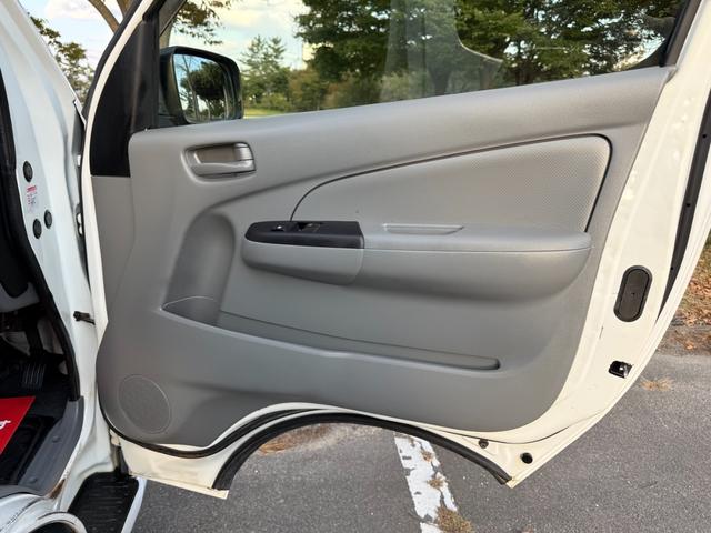 ＮＶ３５０キャラバンバン ロングＤＸターボ　切替４ＷＤ　ディーゼルターボ　オートマ　９人乗り　３列シート　スライドドア　キーレス　電動格納ミラー　ＥＴＣ　ヘッドライトレベライザー　Ｗエアコン　プライバシーガラス　ピュアドライブ　車検Ｒ８年１月（60枚目）