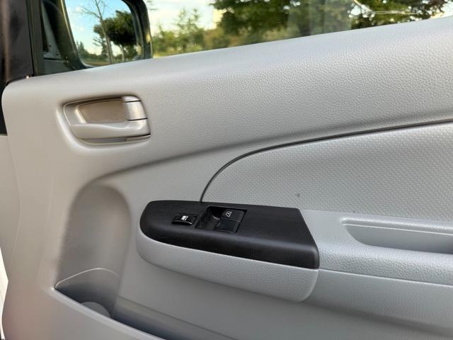 ＮＶ３５０キャラバンバン ロングＤＸターボ　切替４ＷＤ　ディーゼルターボ　オートマ　９人乗り　３列シート　スライドドア　キーレス　電動格納ミラー　ＥＴＣ　ヘッドライトレベライザー　Ｗエアコン　プライバシーガラス　ピュアドライブ　車検Ｒ８年１月（61枚目）