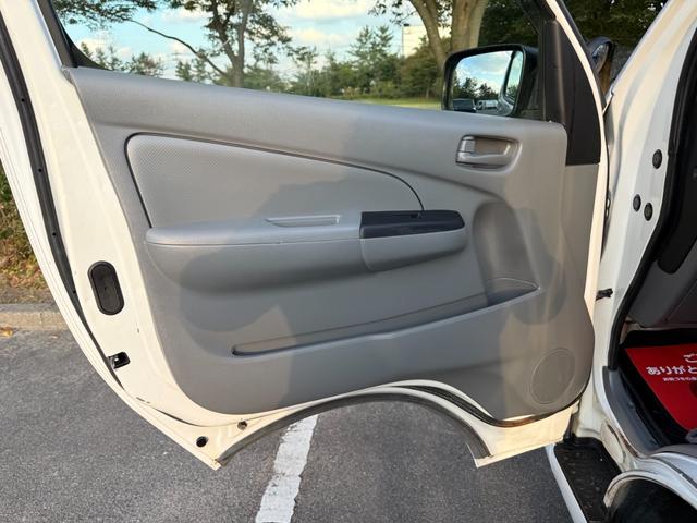 ＮＶ３５０キャラバンバン ロングＤＸターボ　切替４ＷＤ　ディーゼルターボ　オートマ　９人乗り　３列シート　スライドドア　キーレス　電動格納ミラー　ＥＴＣ　ヘッドライトレベライザー　Ｗエアコン　プライバシーガラス　ピュアドライブ　車検Ｒ８年１月（62枚目）