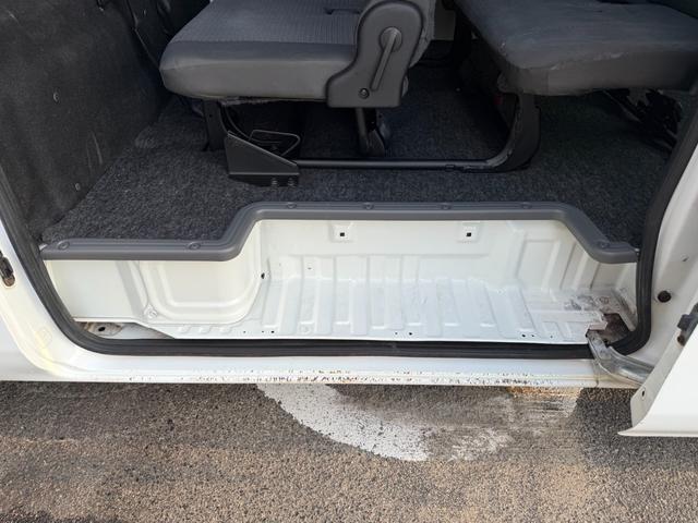 ＮＶ３５０キャラバンバン ロングＤＸターボ　切替４ＷＤ　ディーゼルターボ　オートマ　９人乗り　３列シート　スライドドア　キーレス　電動格納ミラー　ＥＴＣ　ヘッドライトレベライザー　Ｗエアコン　プライバシーガラス　ピュアドライブ　車検Ｒ８年１月（66枚目）