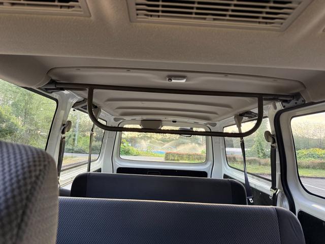 ＮＶ３５０キャラバンバン ロングＤＸターボ　切替４ＷＤ　ディーゼルターボ　オートマ　９人乗り　３列シート　スライドドア　キーレス　電動格納ミラー　ＥＴＣ　ヘッドライトレベライザー　Ｗエアコン　プライバシーガラス　ピュアドライブ　車検Ｒ８年１月（72枚目）