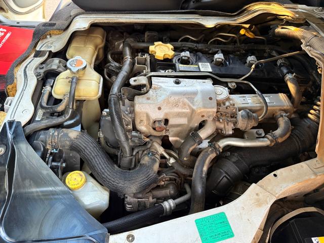 ＮＶ３５０キャラバンバン ロングＤＸターボ　切替４ＷＤ　ディーゼルターボ　オートマ　９人乗り　３列シート　スライドドア　キーレス　電動格納ミラー　ＥＴＣ　ヘッドライトレベライザー　Ｗエアコン　プライバシーガラス　ピュアドライブ　車検Ｒ８年１月（80枚目）