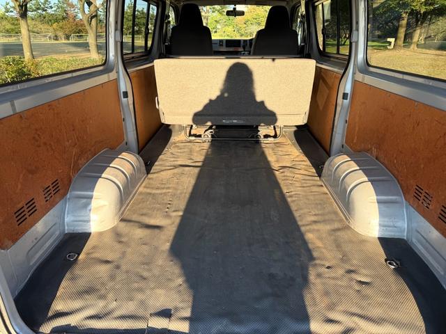 ハイエースバン ロングDX 4WD ディーゼルターボ オートマ 両側スライドドア 6人乗り キーレスエントリー ETC ナビ フルセグTV Bluetooth接続 タイミングベルト交換歴有 エアコン パワステ パワーウインドウ(76枚目)
