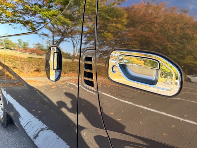 ＮＶ３５０キャラバンバン ロングＤＸターボ　切替４ＷＤ　ディーゼルターボ　ＡＴ　５ドア　６人乗り　フォグランプ　キーレスエントリー　電動格納ミラー　ＥＴＣ　ヘッドライトレベライザー　地デジＴＶ　バックカメラ　ナビ　ピュアドライブ　ＰＳ　ＰＷ（25枚目）