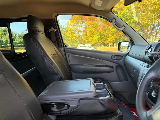 ＮＶ３５０キャラバンバン ロングＤＸターボ　切替４ＷＤ　ディーゼルターボ　ＡＴ　５ドア　６人乗り　フォグランプ　キーレスエントリー　電動格納ミラー　ＥＴＣ　ヘッドライトレベライザー　地デジＴＶ　バックカメラ　ナビ　ピュアドライブ　ＰＳ　ＰＷ（41枚目）