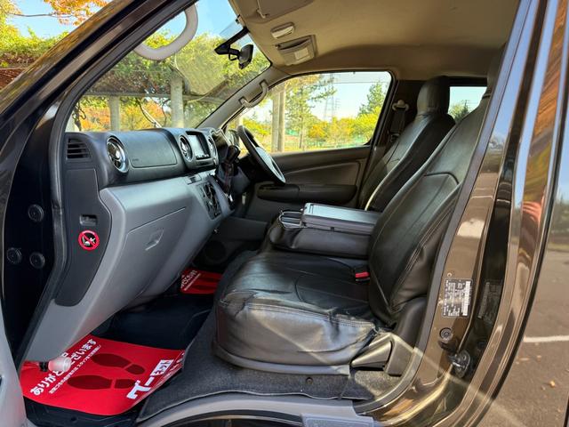 ＮＶ３５０キャラバンバン ロングＤＸターボ　切替４ＷＤ　ディーゼルターボ　ＡＴ　５ドア　６人乗り　フォグランプ　キーレスエントリー　電動格納ミラー　ＥＴＣ　ヘッドライトレベライザー　地デジＴＶ　バックカメラ　ナビ　ピュアドライブ　ＰＳ　ＰＷ（42枚目）