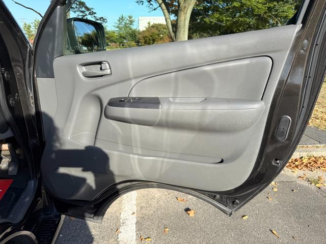 ＮＶ３５０キャラバンバン ロングＤＸターボ　切替４ＷＤ　ディーゼルターボ　ＡＴ　５ドア　６人乗り　フォグランプ　キーレスエントリー　電動格納ミラー　ＥＴＣ　ヘッドライトレベライザー　地デジＴＶ　バックカメラ　ナビ　ピュアドライブ　ＰＳ　ＰＷ（58枚目）