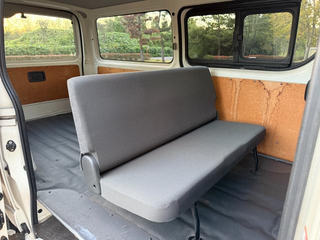 ハイエースバン ロングDX 4WD ディーゼルターボ オートマ 両側スライドドア 6人乗り キーレスエントリー ETC バックカメラ ドライブレコーダー タイミングベルト交換歴有 東海仕入れ エアコン 盗難防止装置 PS PW(63枚目)