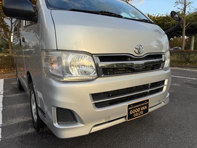 ハイエースバン ロングＤＸ　ＧＬパッケージ　４ＷＤ　ディーゼルターボ　ＡＴ　６人乗り　５ドア　キーレス　　電格ミラー　パワーヒート　ＴＶ　ＳＤナビ　バックカメラ　Ｂｌｕｅｔｏｏｔｈ　ＥＴＣ　アルミホイール　車検Ｒ８年５月　盗難防止装置　ＡＢＳ（20枚目）