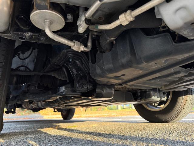 ハイエースバン ロングＤＸ　ＧＬパッケージ　４ＷＤ　ディーゼルターボ　ＡＴ　６人乗り　５ドア　キーレス　　電格ミラー　パワーヒート　ＴＶ　ＳＤナビ　バックカメラ　Ｂｌｕｅｔｏｏｔｈ　ＥＴＣ　アルミホイール　車検Ｒ８年５月　盗難防止装置　ＡＢＳ（34枚目）