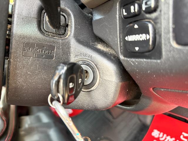 ハイエースバン ロングＤＸ　ＧＬパッケージ　４ＷＤ　ディーゼルターボ　ＡＴ　６人乗り　５ドア　キーレス　　電格ミラー　パワーヒート　ＴＶ　ＳＤナビ　バックカメラ　Ｂｌｕｅｔｏｏｔｈ　ＥＴＣ　アルミホイール　車検Ｒ８年５月　盗難防止装置　ＡＢＳ（53枚目）