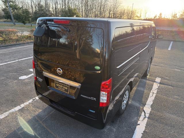 NV350キャラバンバン ロングプレミアムGXターボ 切替4WD ディーゼルターボ 5ドア 5人乗り オートマ フォグ オートクローザー 電動格納ミラー キーレス スマートキー プッシュスタート Wエアコン ETC TV CD・DVD Bluetooth(19枚目)