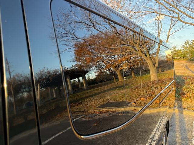 NV350キャラバンバン ロングプレミアムGXターボ 切替4WD ディーゼルターボ 5ドア 5人乗り オートマ フォグ オートクローザー 電動格納ミラー キーレス スマートキー プッシュスタート Wエアコン ETC TV CD・DVD Bluetooth(24枚目)