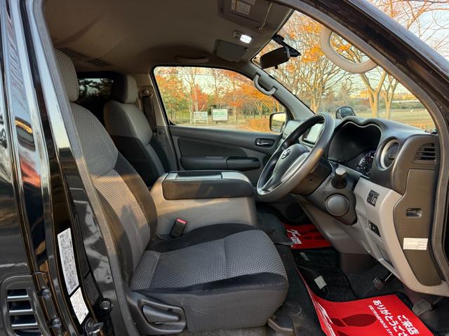 NV350キャラバンバン ロングプレミアムGXターボ 切替4WD ディーゼルターボ 5ドア 5人乗り オートマ フォグ オートクローザー 電動格納ミラー キーレス スマートキー プッシュスタート Wエアコン ETC TV CD・DVD Bluetooth(41枚目)