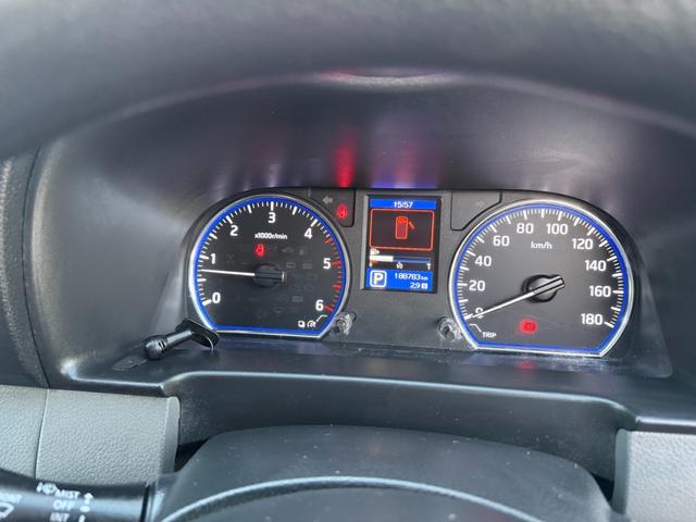 NV350キャラバンバン ロングプレミアムGXターボ 切替4WD ディーゼルターボ 5ドア 5人乗り オートマ フォグ オートクローザー 電動格納ミラー キーレス スマートキー プッシュスタート Wエアコン ETC TV CD・DVD Bluetooth(49枚目)