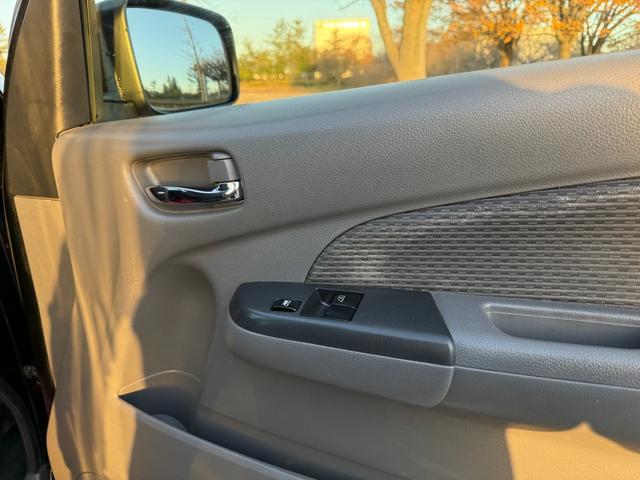 NV350キャラバンバン ロングプレミアムGXターボ 切替4WD ディーゼルターボ 5ドア 5人乗り オートマ フォグ オートクローザー 電動格納ミラー キーレス スマートキー プッシュスタート Wエアコン ETC TV CD・DVD Bluetooth(62枚目)