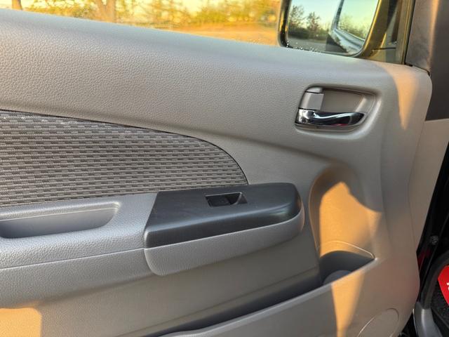 NV350キャラバンバン ロングプレミアムGXターボ 切替4WD ディーゼルターボ 5ドア 5人乗り オートマ フォグ オートクローザー 電動格納ミラー キーレス スマートキー プッシュスタート Wエアコン ETC TV CD・DVD Bluetooth(63枚目)