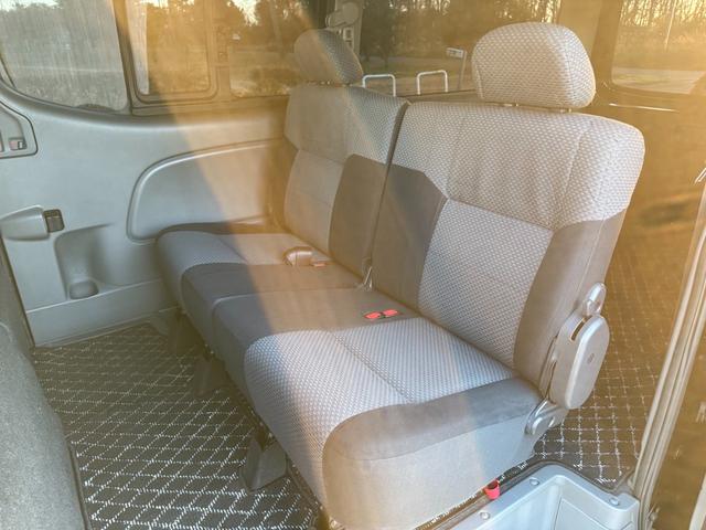 NV350キャラバンバン ロングプレミアムGXターボ 切替4WD ディーゼルターボ 5ドア 5人乗り オートマ フォグ オートクローザー 電動格納ミラー キーレス スマートキー プッシュスタート Wエアコン ETC TV CD・DVD Bluetooth(72枚目)