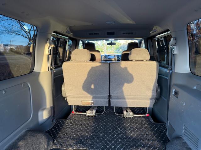 NV350キャラバンバン ロングプレミアムGXターボ 切替4WD ディーゼルターボ 5ドア 5人乗り オートマ フォグ オートクローザー 電動格納ミラー キーレス スマートキー プッシュスタート Wエアコン ETC TV CD・DVD Bluetooth(76枚目)