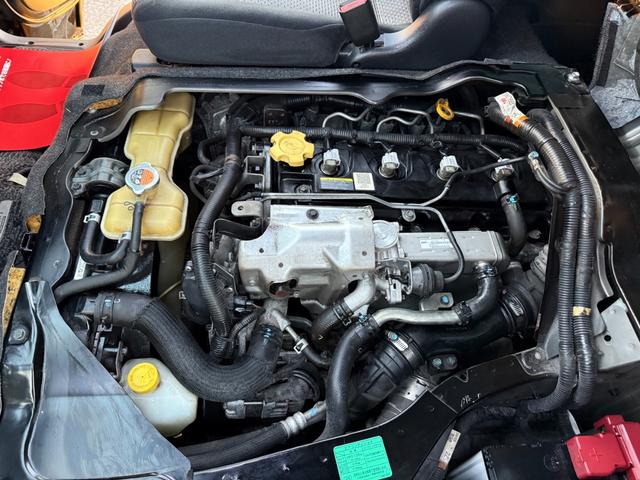 NV350キャラバンバン ロングプレミアムGXターボ 切替4WD ディーゼルターボ 5ドア 5人乗り オートマ フォグ オートクローザー 電動格納ミラー キーレス スマートキー プッシュスタート Wエアコン ETC TV CD・DVD Bluetooth(80枚目)