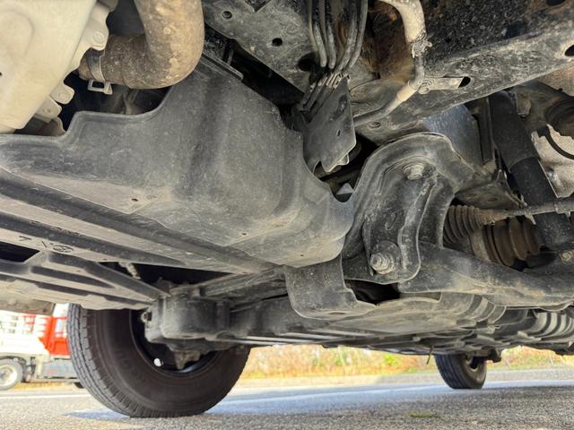 ハイエースバン ＤＸ　４ＷＤ　ディーゼルターボ　福祉車両　ハイルーフ　車椅子１基　リアリフト　サイドステップ　手すり　オートマ　１０人乗り　キーレス　パワースライドドア　パワーヒート　寒冷地仕様　Ｗエアコン　車検Ｒ８年５月（32枚目）