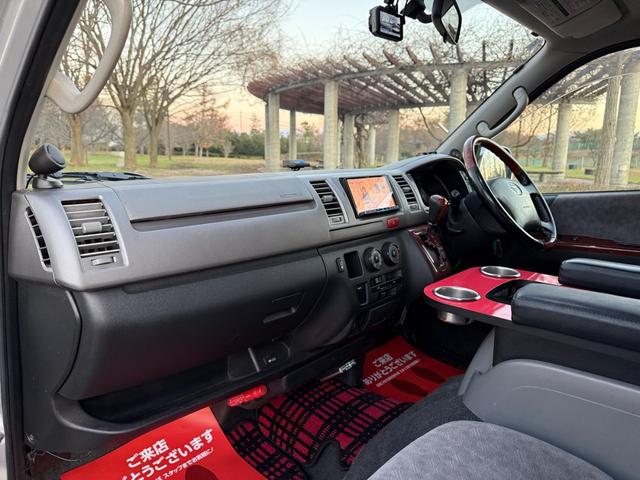 ハイエースバン ロングスーパーGL 4WD AT 5ドア 5人乗り ルーフキャリア リアラダー フォグ レーダー探知機 エンジンスターター キーレス ETC TV ナビ Bカメラ Bluetooch WAC 前後ドラレコ 寒冷地仕様(42枚目)