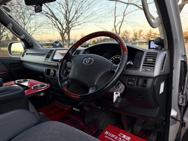 ハイエースバン ロングスーパーGL 4WD AT 5ドア 5人乗り ルーフキャリア リアラダー フォグ レーダー探知機 エンジンスターター キーレス ETC TV ナビ Bカメラ Bluetooch WAC 前後ドラレコ 寒冷地仕様(43枚目)