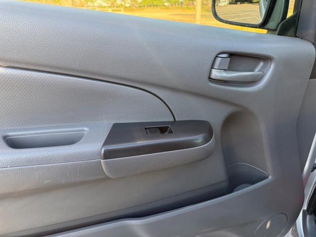 ＮＶ３５０キャラバンバン ロングＤＸターボ　切替４ＷＤ　ディーゼルターボ　オートマ　５ドア　６人乗り　フォグランプ　キーレスエントリー　ＥＴＣ　ヘッドライトレベライザー　純正ナビ　ＴＶ　バックカメラ　プライバシーガラス　関東仕入　ＡＢＳ　ＰＷ（61枚目）