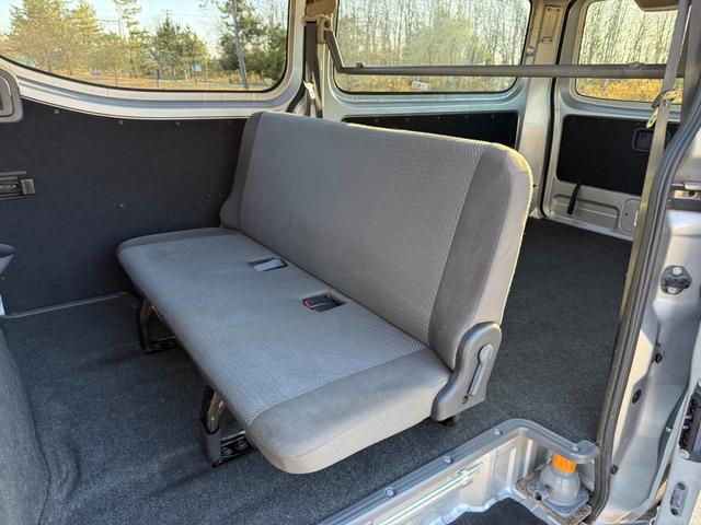 ＮＶ３５０キャラバンバン ロングＤＸターボ　切替４ＷＤ　ディーゼルターボ　オートマ　５ドア　６人乗り　フォグランプ　キーレスエントリー　ＥＴＣ　ヘッドライトレベライザー　純正ナビ　ＴＶ　バックカメラ　プライバシーガラス　関東仕入　ＡＢＳ　ＰＷ（71枚目）