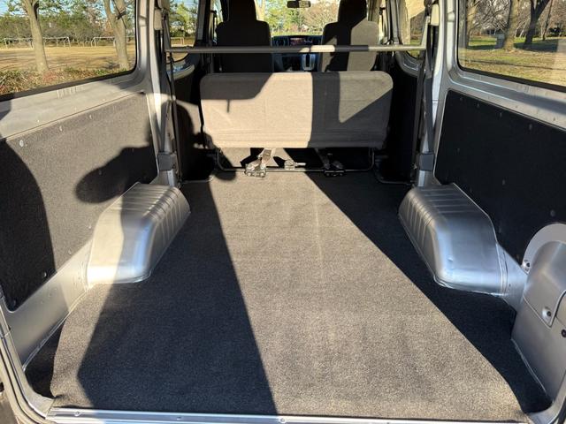 ＮＶ３５０キャラバンバン ロングＤＸターボ　切替４ＷＤ　ディーゼルターボ　オートマ　５ドア　６人乗り　フォグランプ　キーレスエントリー　ＥＴＣ　ヘッドライトレベライザー　純正ナビ　ＴＶ　バックカメラ　プライバシーガラス　関東仕入　ＡＢＳ　ＰＷ（77枚目）