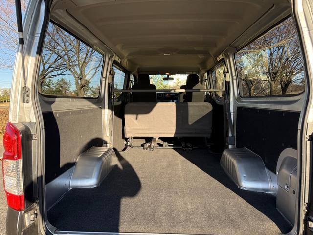 ＮＶ３５０キャラバンバン ロングＤＸターボ　切替４ＷＤ　ディーゼルターボ　オートマ　５ドア　６人乗り　フォグランプ　キーレスエントリー　ＥＴＣ　ヘッドライトレベライザー　純正ナビ　ＴＶ　バックカメラ　プライバシーガラス　関東仕入　ＡＢＳ　ＰＷ（78枚目）