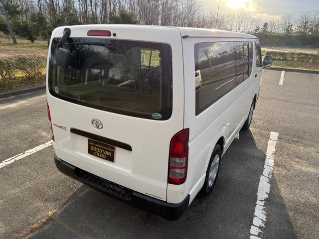 ハイエースバン 4WD ディーゼルターボ 9人乗り オートマ スライドドア 3列シート ETC キーレス ナビ TV Bluetooth リアヒーター・クーラー 車検R8年6月 タイベル交換歴有 パワステ PW(21枚目)