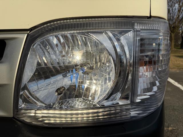 ハイエースバン 4WD ディーゼルターボ 9人乗り オートマ スライドドア 3列シート ETC キーレス ナビ TV Bluetooth リアヒーター・クーラー 車検R8年6月 タイベル交換歴有 パワステ PW(29枚目)