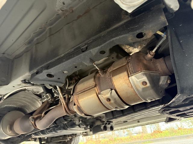 ハイエースバン 4WD ディーゼルターボ 9人乗り オートマ スライドドア 3列シート ETC キーレス ナビ TV Bluetooth リアヒーター・クーラー 車検R8年6月 タイベル交換歴有 パワステ PW(42枚目)