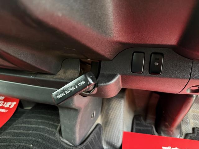 ハイエースバン 4WD ディーゼルターボ 9人乗り オートマ スライドドア 3列シート ETC キーレス ナビ TV Bluetooth リアヒーター・クーラー 車検R8年6月 タイベル交換歴有 パワステ PW(58枚目)