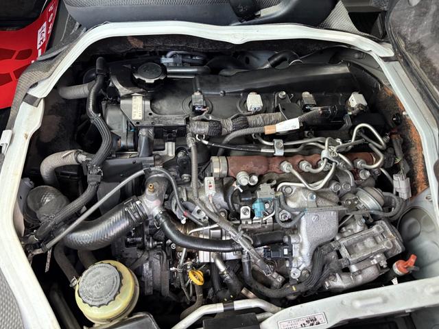 ハイエースバン 4WD ディーゼルターボ 9人乗り オートマ スライドドア 3列シート ETC キーレス ナビ TV Bluetooth リアヒーター・クーラー 車検R8年6月 タイベル交換歴有 パワステ PW(80枚目)