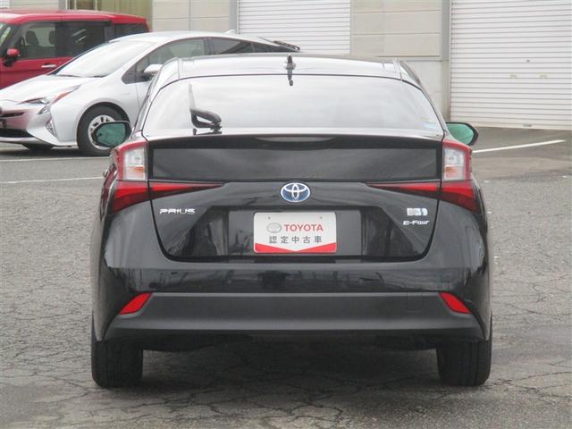 国家整備資格を取得しておりますメカニックが、大切なお客様のお車をご納車に向けて整備致します♪