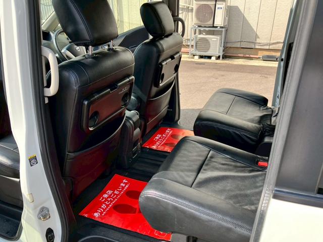 セレナ ハイウェイスター　Ｓ－ハイブリッド　後席モニター／レオニス１８インチ／全席シートカバー／フルセグテレビ／バックカメラ／ＥＴＣ／Ｂｌｕｅｔｏｏｔｈ／クルーズコントロール／ＨＩＤヘッドＬ／ＬＥＤフォグ／（31枚目）