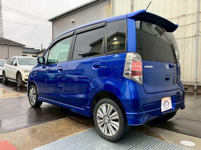 ライフ ディーバスマートスタイル　検２年　テレビ　バックカメラ　スマートキー　オートエアコン　ミラーヒーター　盗難防止システム　ＨＩＤヘッドライト　アームレスト　ＣＤ　ＤＶＤ（8枚目）