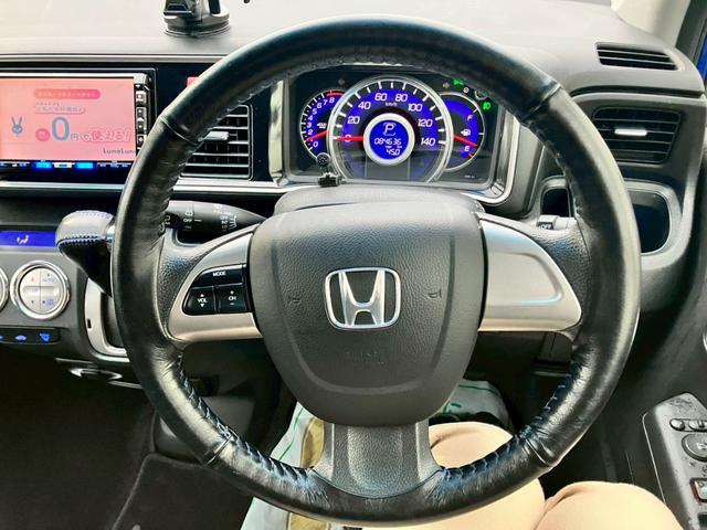 ライフ ディーバスマートスタイル　検２年　テレビ　バックカメラ　スマートキー　オートエアコン　ミラーヒーター　盗難防止システム　ＨＩＤヘッドライト　アームレスト　ＣＤ　ＤＶＤ（15枚目）