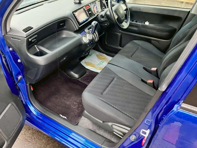 ライフ ディーバスマートスタイル　検２年　テレビ　バックカメラ　スマートキー　オートエアコン　ミラーヒーター　盗難防止システム　ＨＩＤヘッドライト　アームレスト　ＣＤ　ＤＶＤ（26枚目）