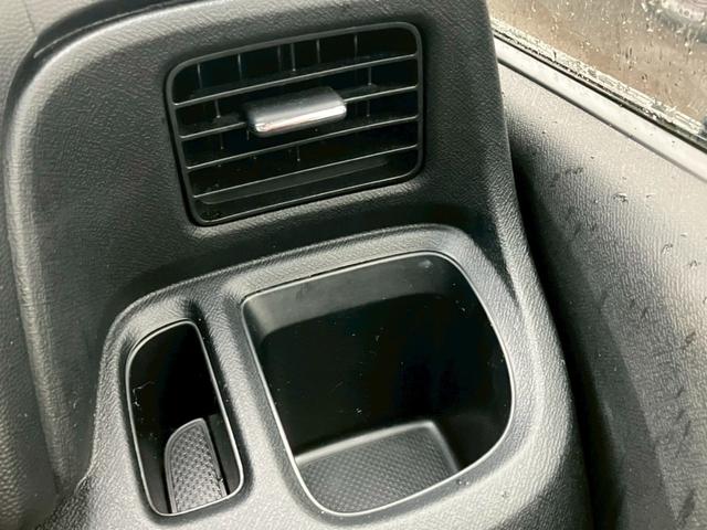 ライフ ディーバスマートスタイル　検２年　テレビ　バックカメラ　スマートキー　オートエアコン　ミラーヒーター　盗難防止システム　ＨＩＤヘッドライト　アームレスト　ＣＤ　ＤＶＤ（63枚目）