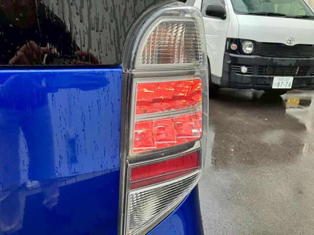 ライフ ディーバスマートスタイル　検２年　テレビ　バックカメラ　スマートキー　オートエアコン　ミラーヒーター　盗難防止システム　ＨＩＤヘッドライト　アームレスト　ＣＤ　ＤＶＤ（65枚目）