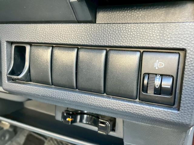 アルトラパン Ｇ　Ｃａｒｒｏｚｚｅｒｉａ７インチ　フルセグテレビ　ＥＴＣ　Ｂｌｕｅｔｏｏｔｈ　ＨＤＭＩ　ＣＤ　ＤＶＤ　プッシュスタート　スマートキー　アルミホイール（22枚目）